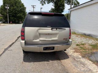 2007 GMC Yukon Image 13