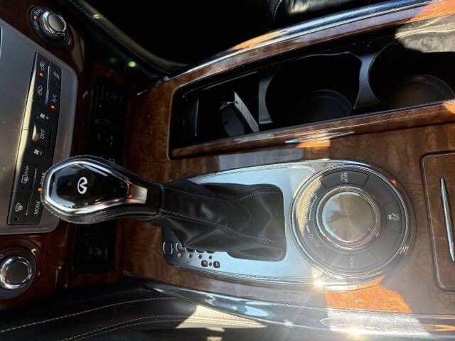 2018 INFINITI QX80 Image 29