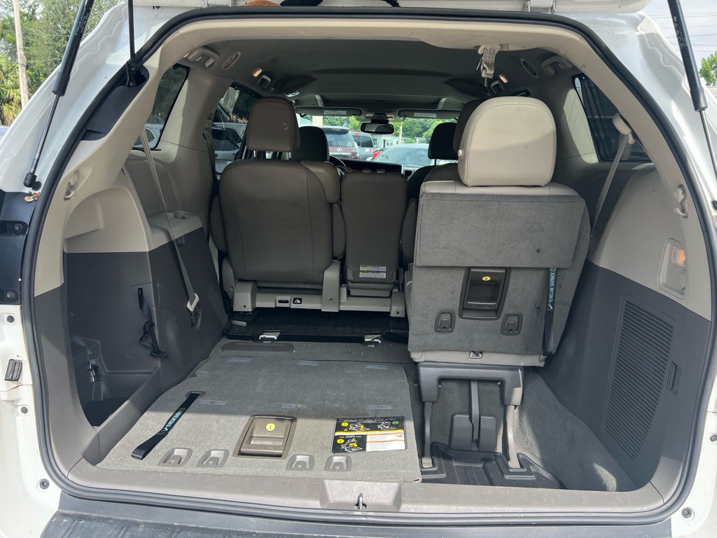 2019 Toyota Sienna Image 8