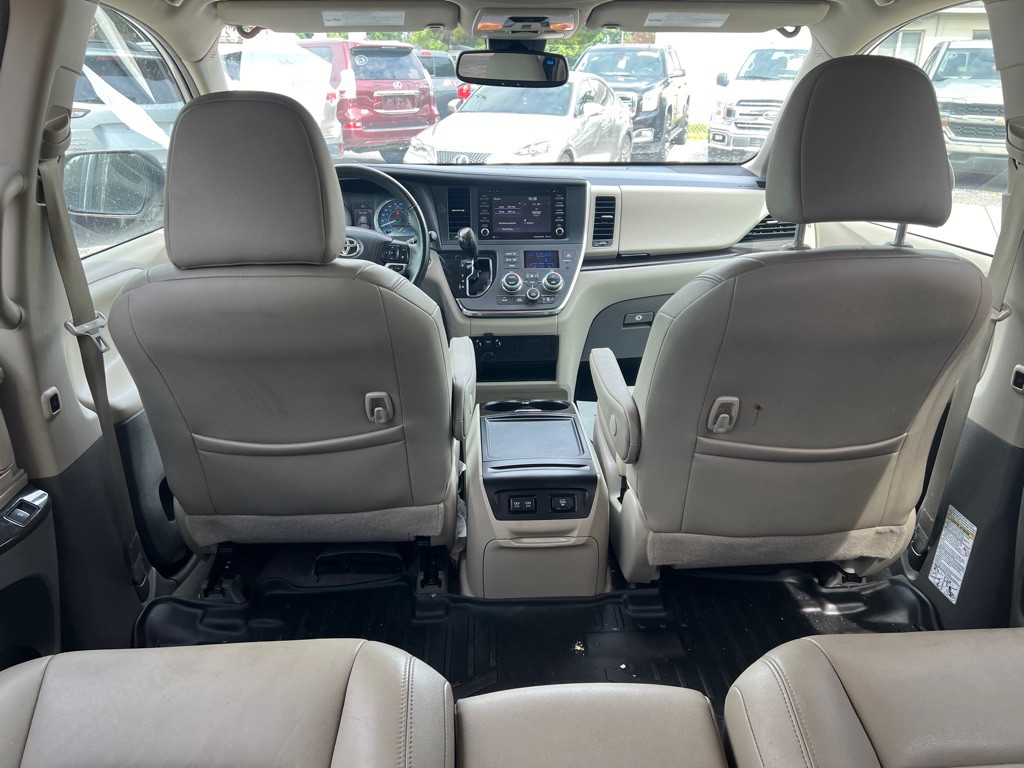 2019 Toyota Sienna Image 9