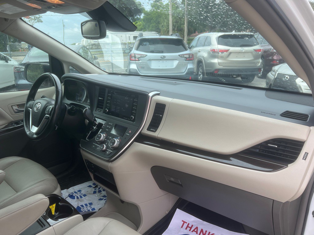2019 Toyota Sienna Image 22