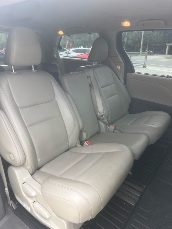 2019 Toyota Sienna Image 23