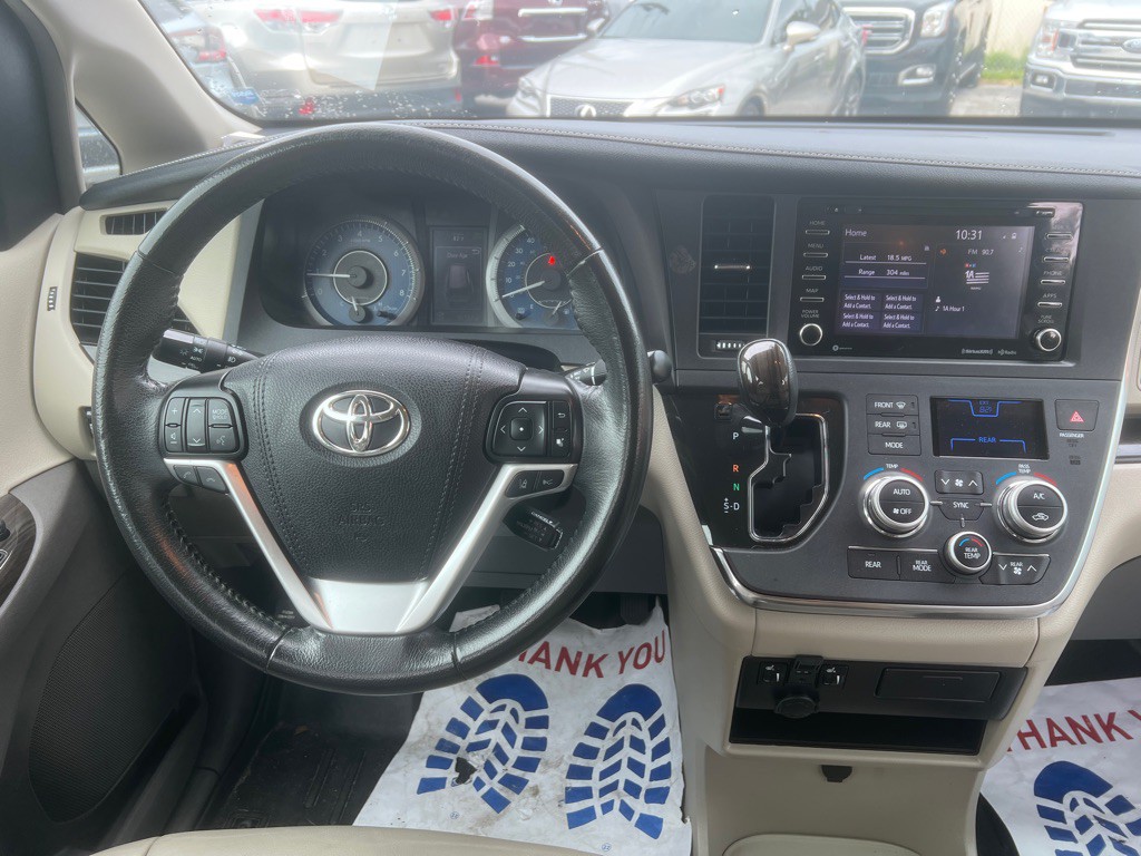 2019 Toyota Sienna Image 26