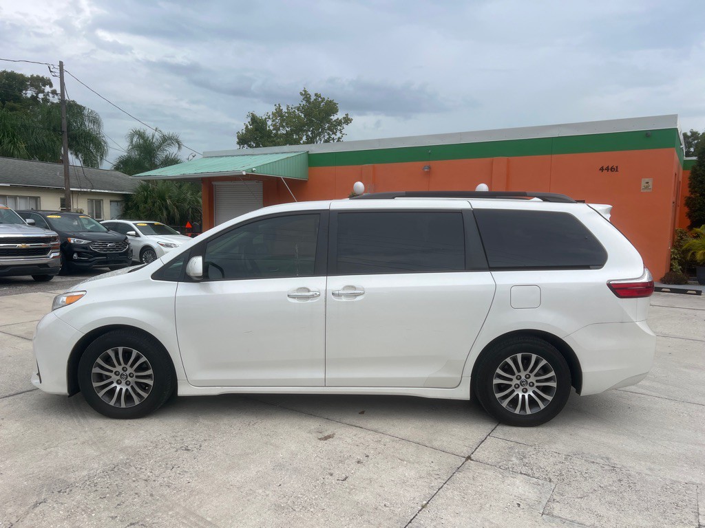 2019 Toyota Sienna Image 34