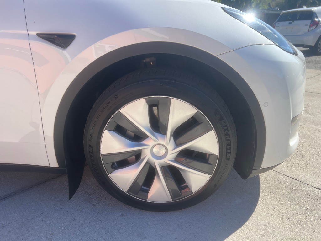 2021 Tesla Model Y Image 4