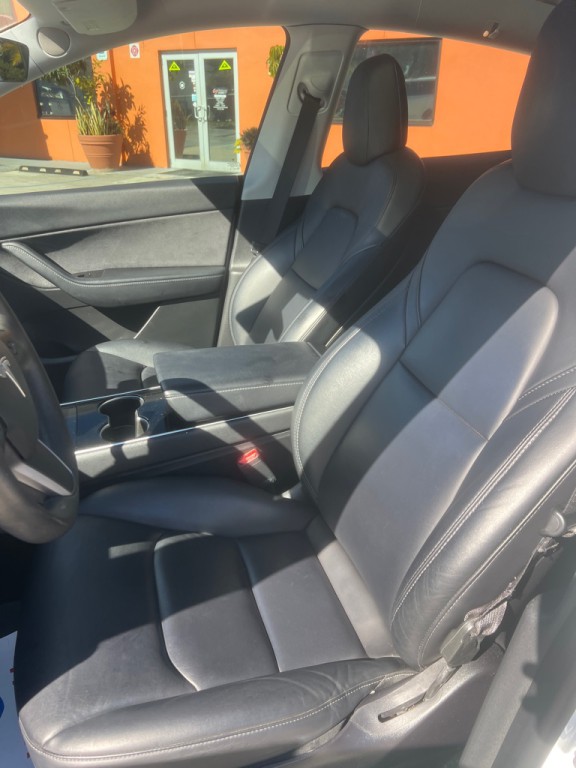 2021 Tesla Model Y Image 25
