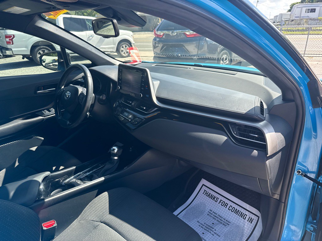 2019 Toyota C-HR Image 8