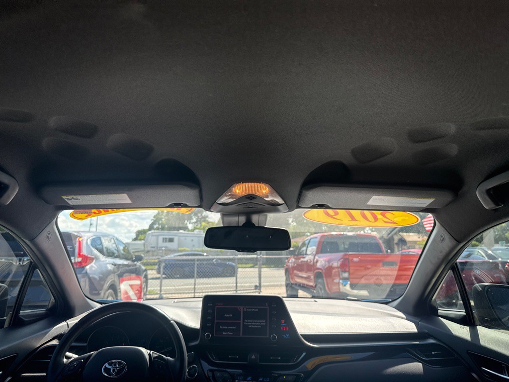 2019 Toyota C-HR Image 14