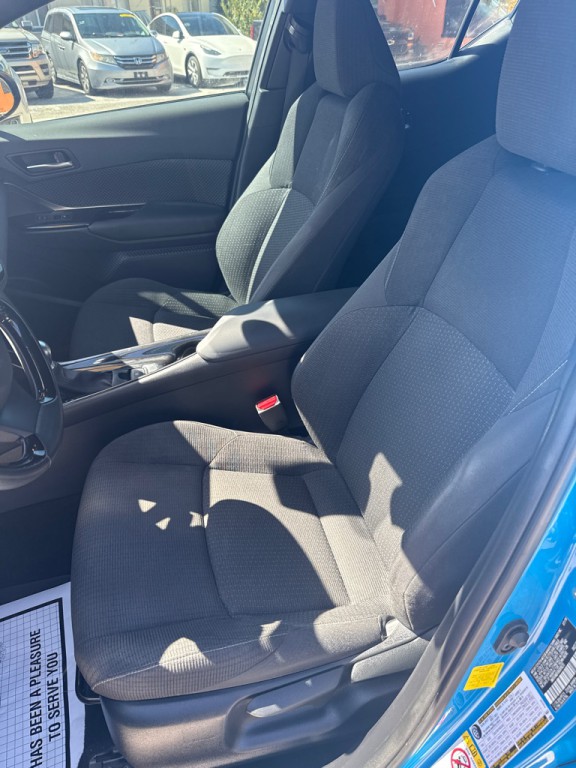 2019 Toyota C-HR Image 24