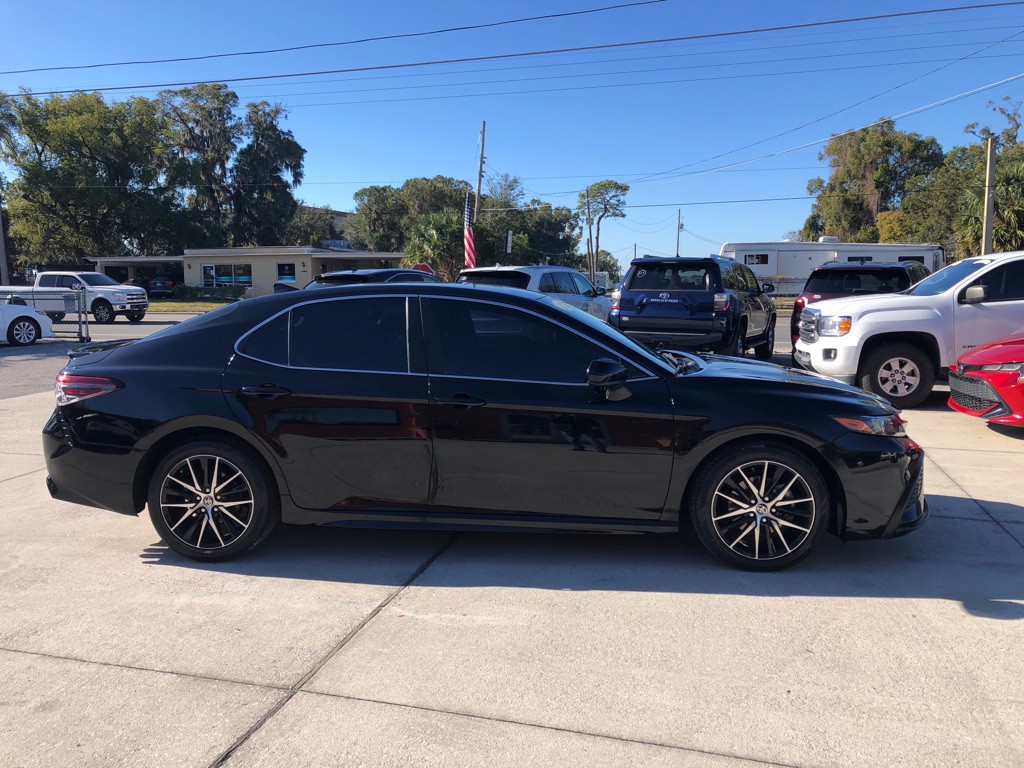 2021 Toyota Camry Image 2