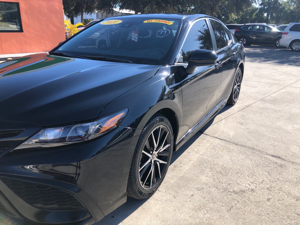 2021 Toyota Camry Image 15