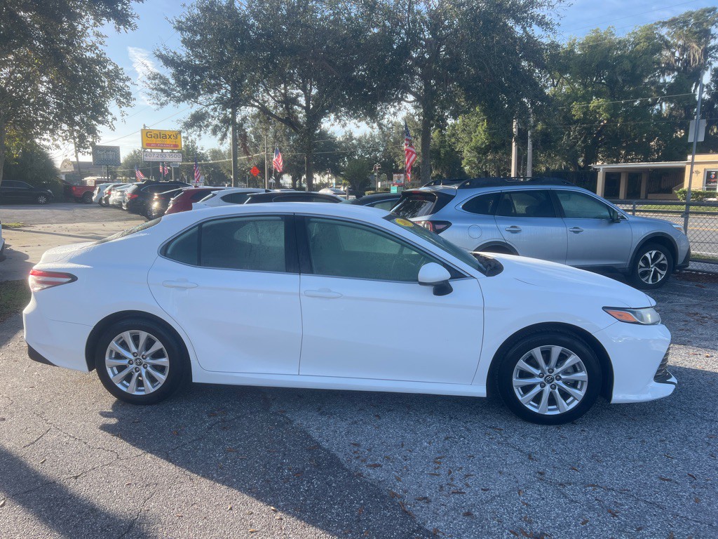 2019 Toyota Camry Image 5