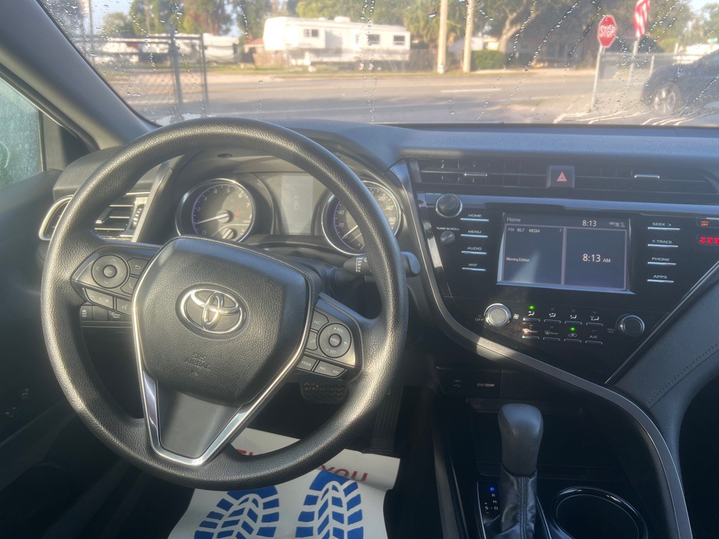 2019 Toyota Camry Image 12