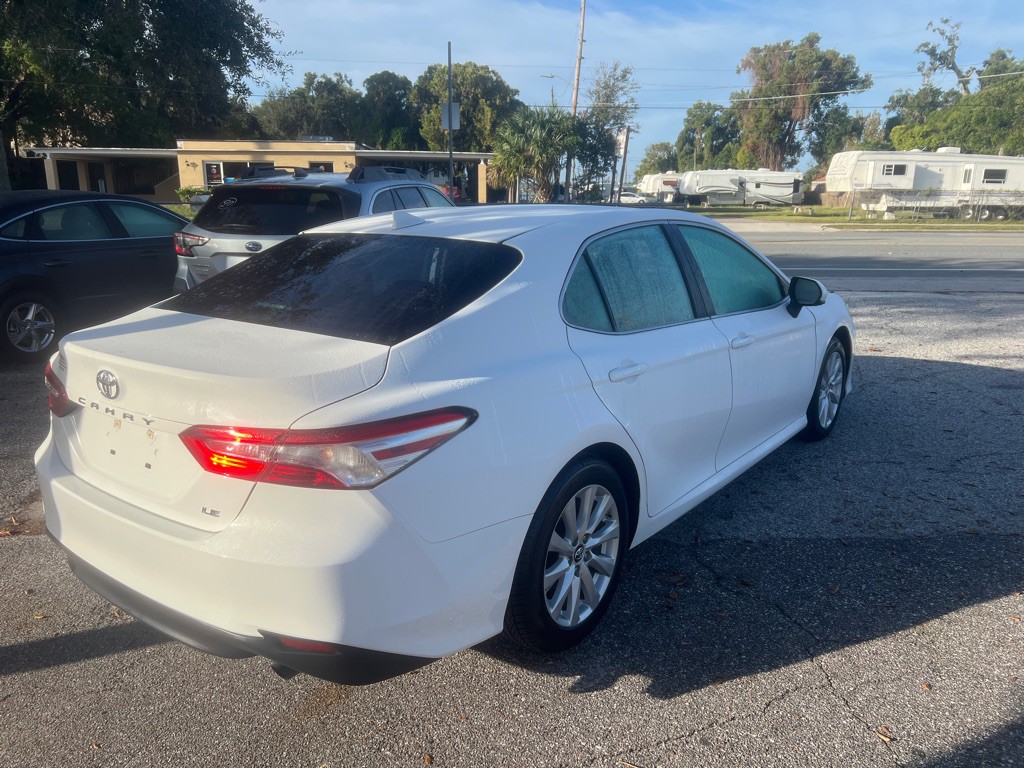 2019 Toyota Camry Image 15