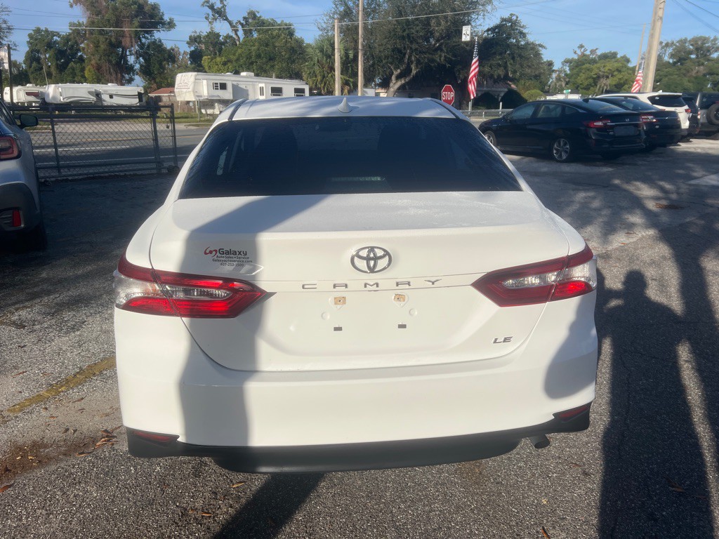 2019 Toyota Camry Image 16