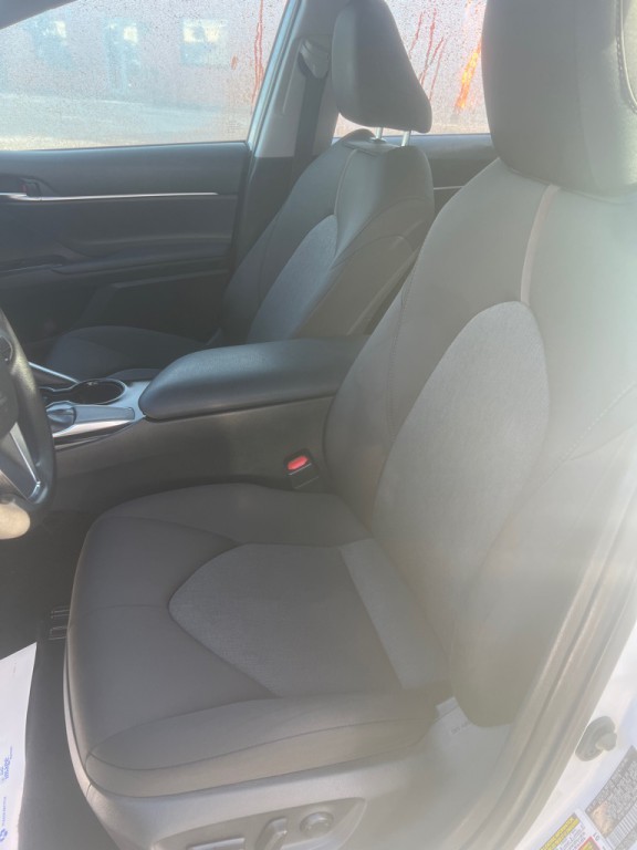 2019 Toyota Camry Image 22