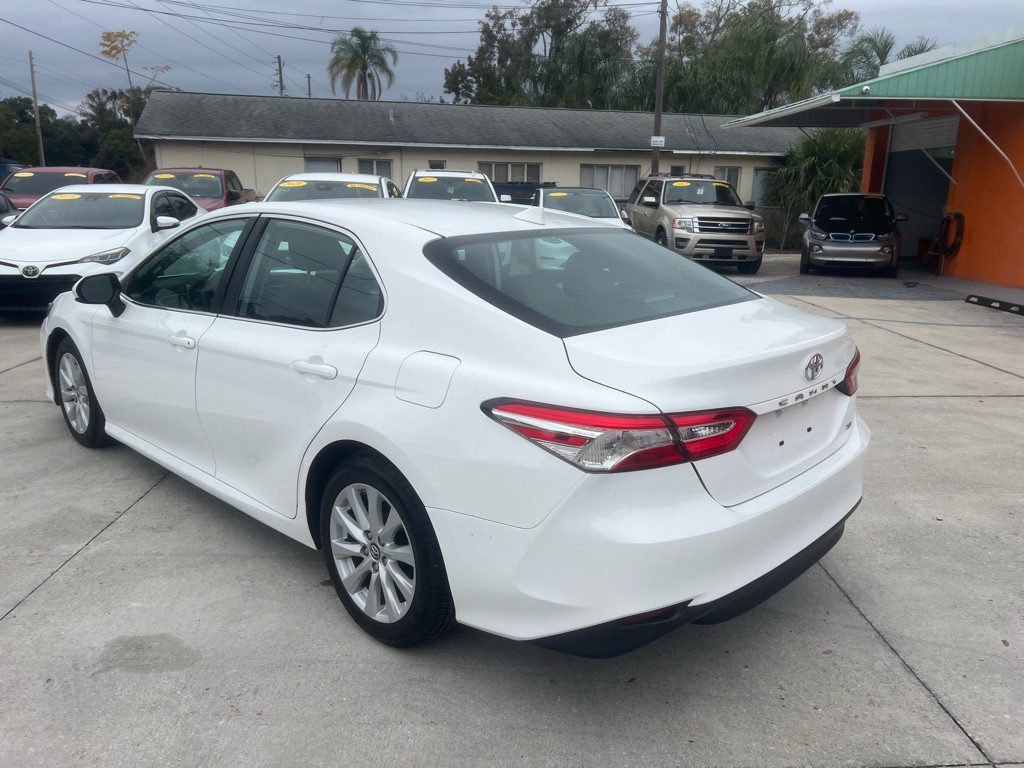 2019 Toyota Camry Image 42