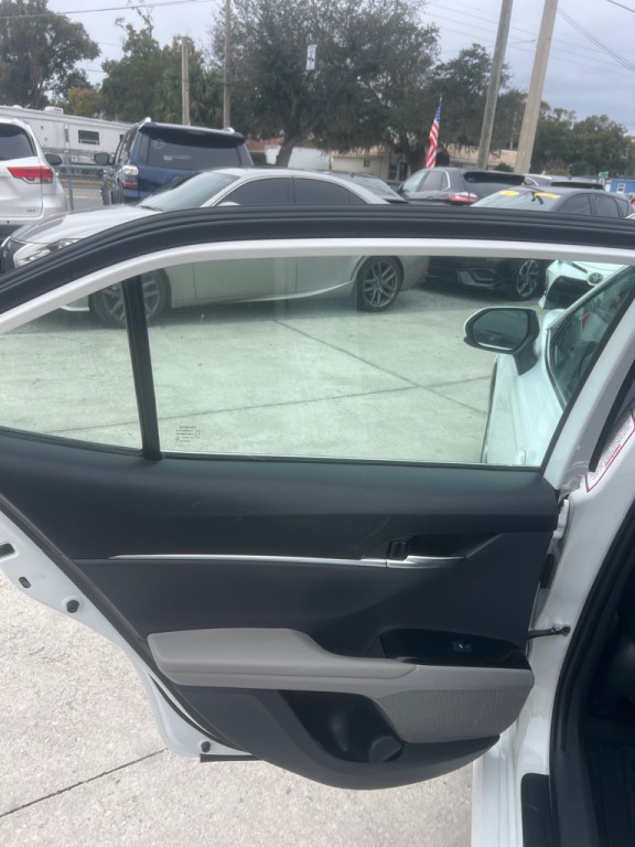 2019 Toyota Camry Image 44