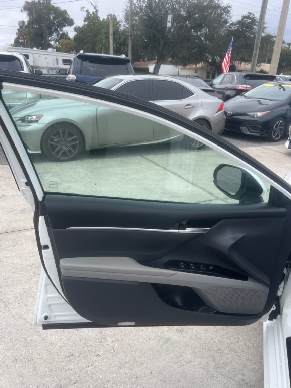 2019 Toyota Camry Image 46