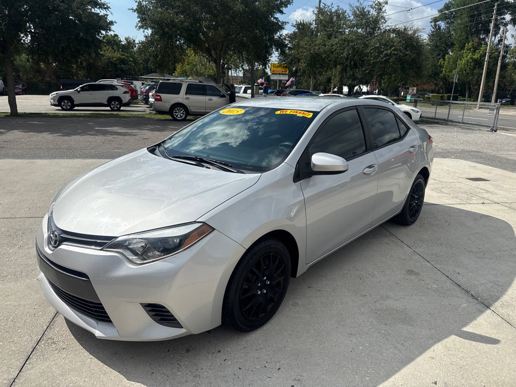 2015 Toyota Corolla Image 1
