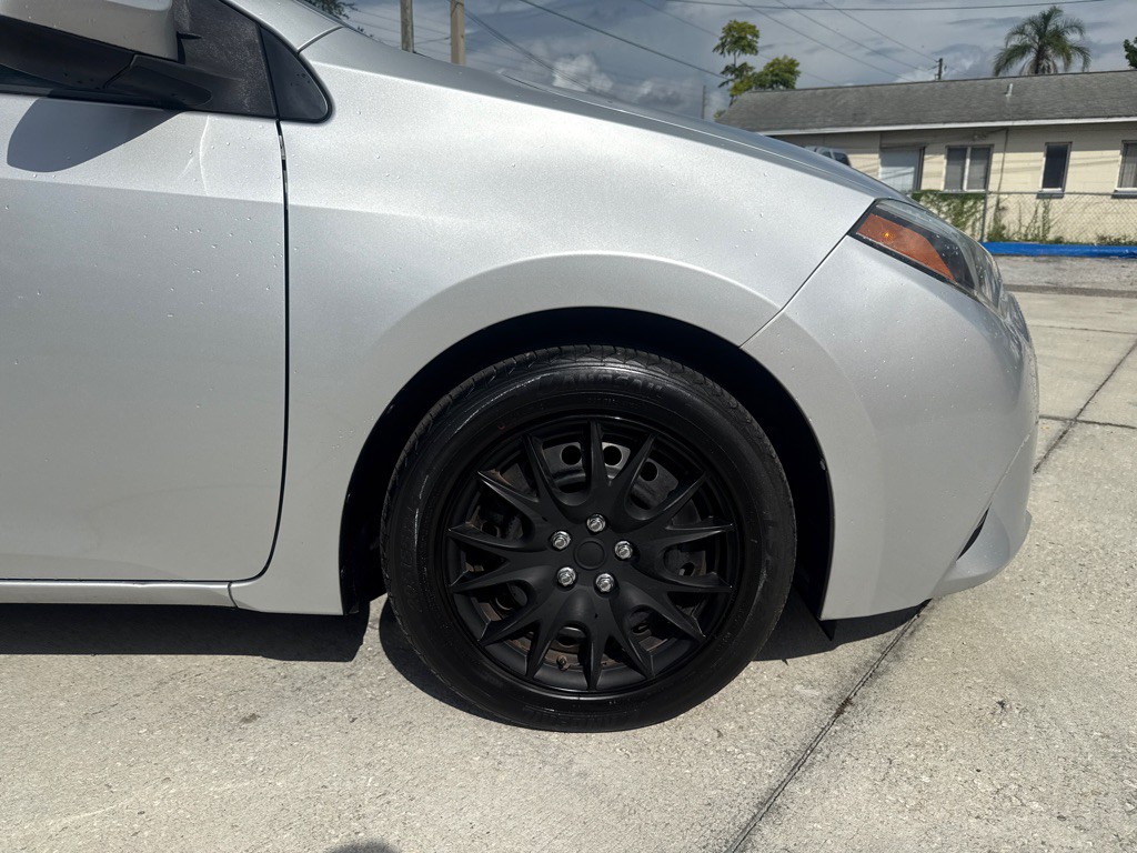 2015 Toyota Corolla Image 4