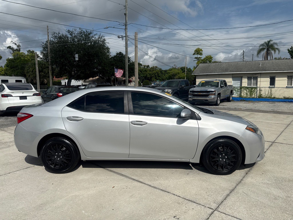 2015 Toyota Corolla Image 5