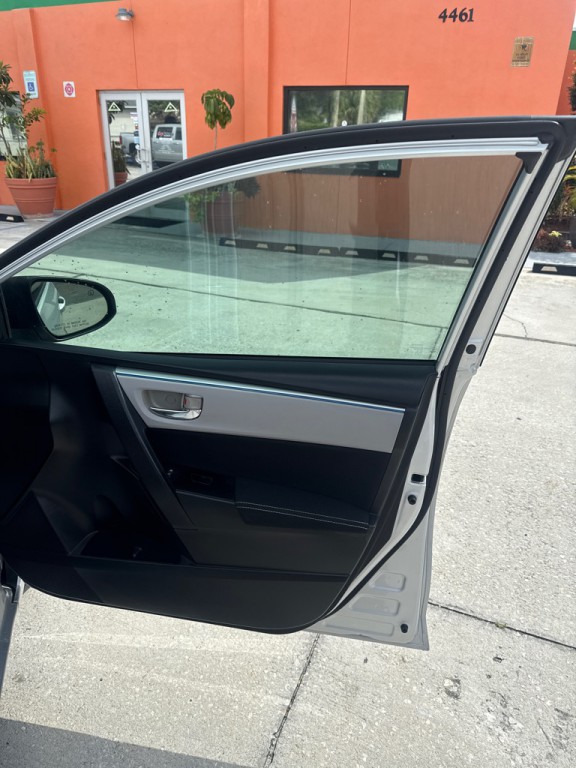 2015 Toyota Corolla Image 6