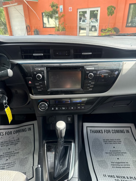2015 Toyota Corolla Image 13
