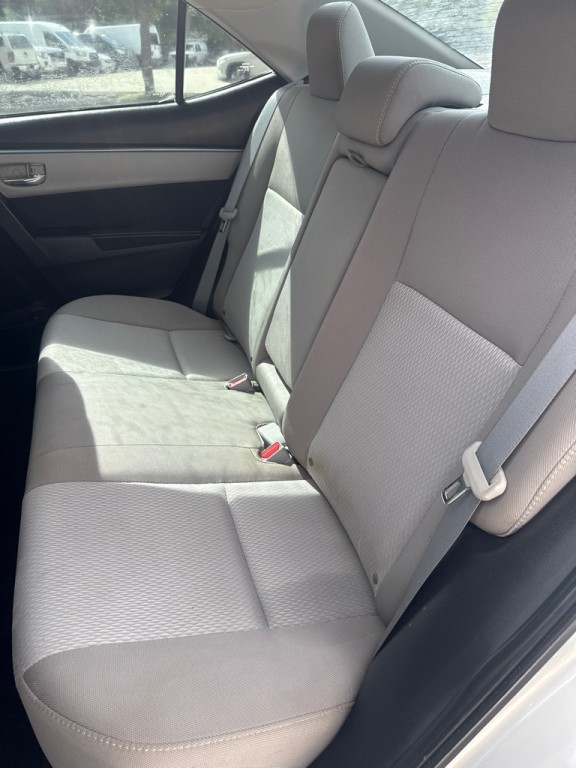 2015 Toyota Corolla Image 20