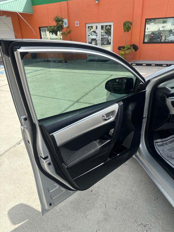 2015 Toyota Corolla Image 21
