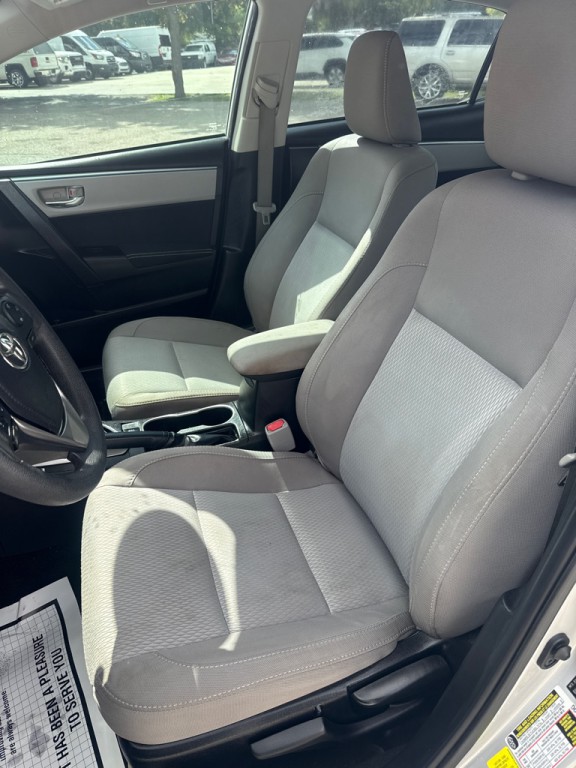 2015 Toyota Corolla Image 22