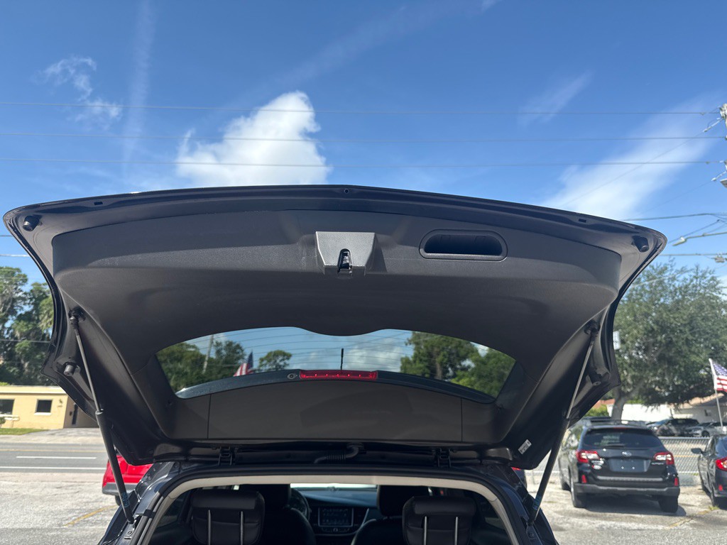 2019 Buick Enclave Image 17