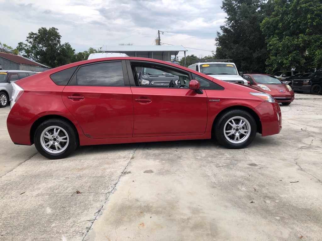 2010 Toyota Prius Image 2
