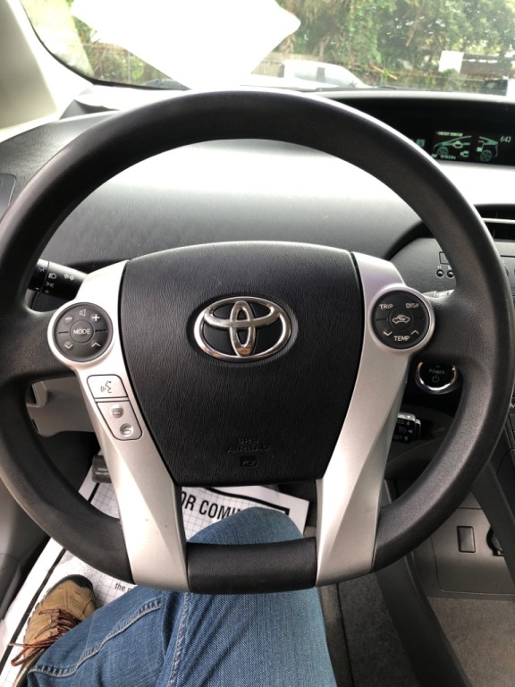 2010 Toyota Prius Image 14