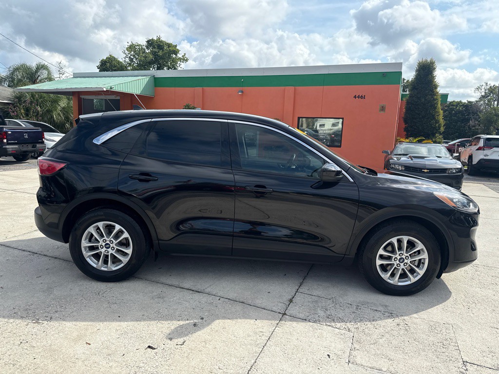 2021 Ford Escape Image 5