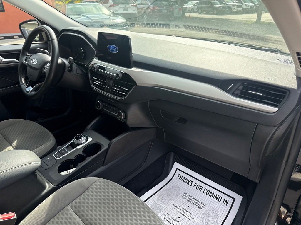 2021 Ford Escape Image 8