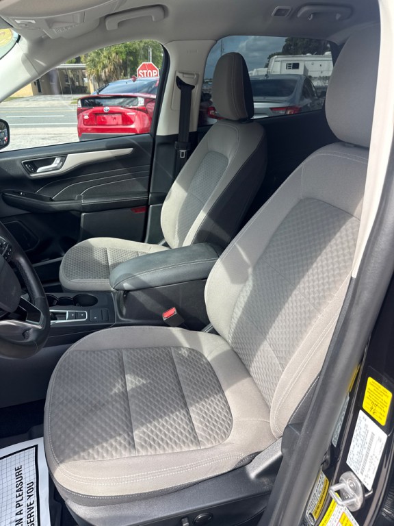 2021 Ford Escape Image 23