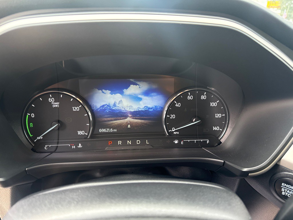 2021 Ford Escape Image 24