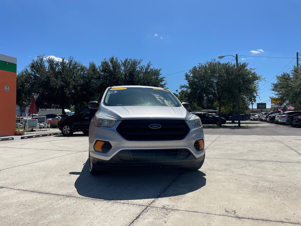 2017 Ford Escape Image 2