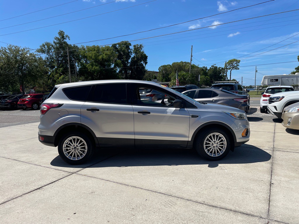 2017 Ford Escape Image 3