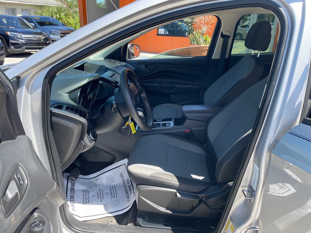 2017 Ford Escape Image 8