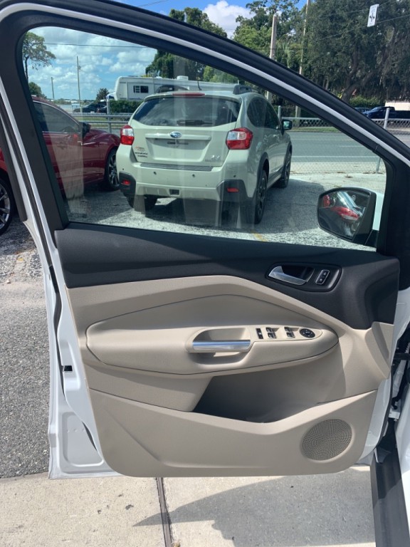2015 Ford C-Max Image 19
