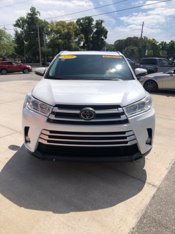 2018 Toyota Highlander Image 1