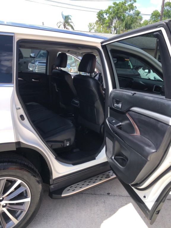 2018 Toyota Highlander Image 7