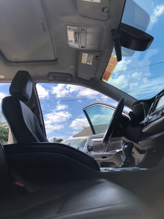 2018 Toyota Highlander Image 18