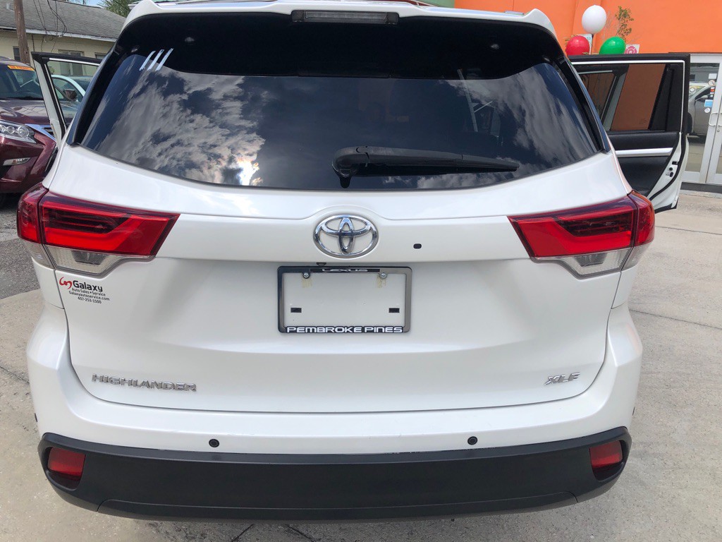 2018 Toyota Highlander Image 22