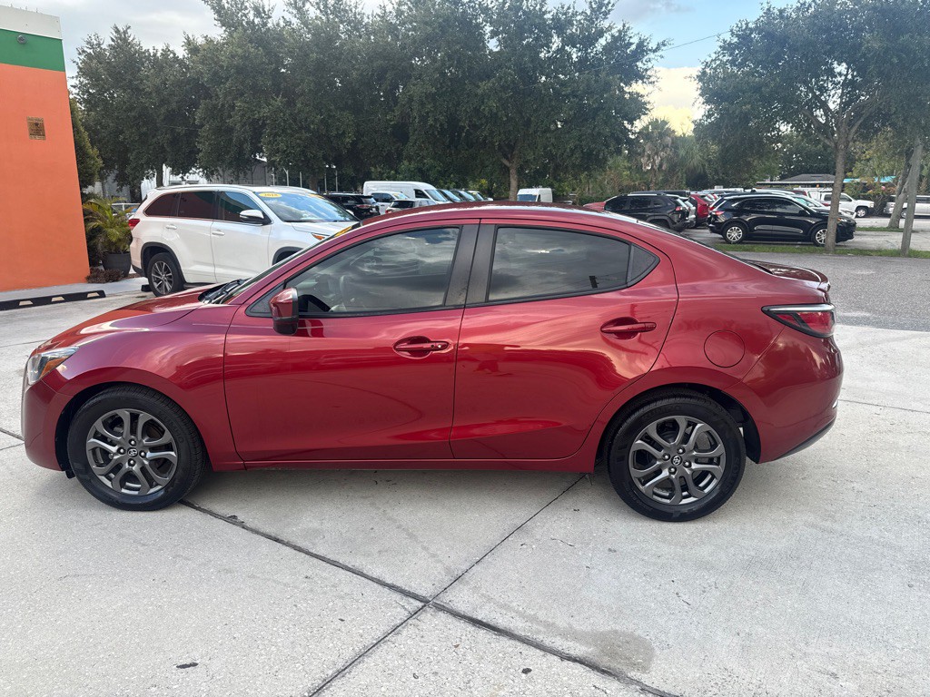 2019 Toyota Yaris Image 17