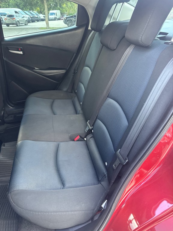 2019 Toyota Yaris Image 19