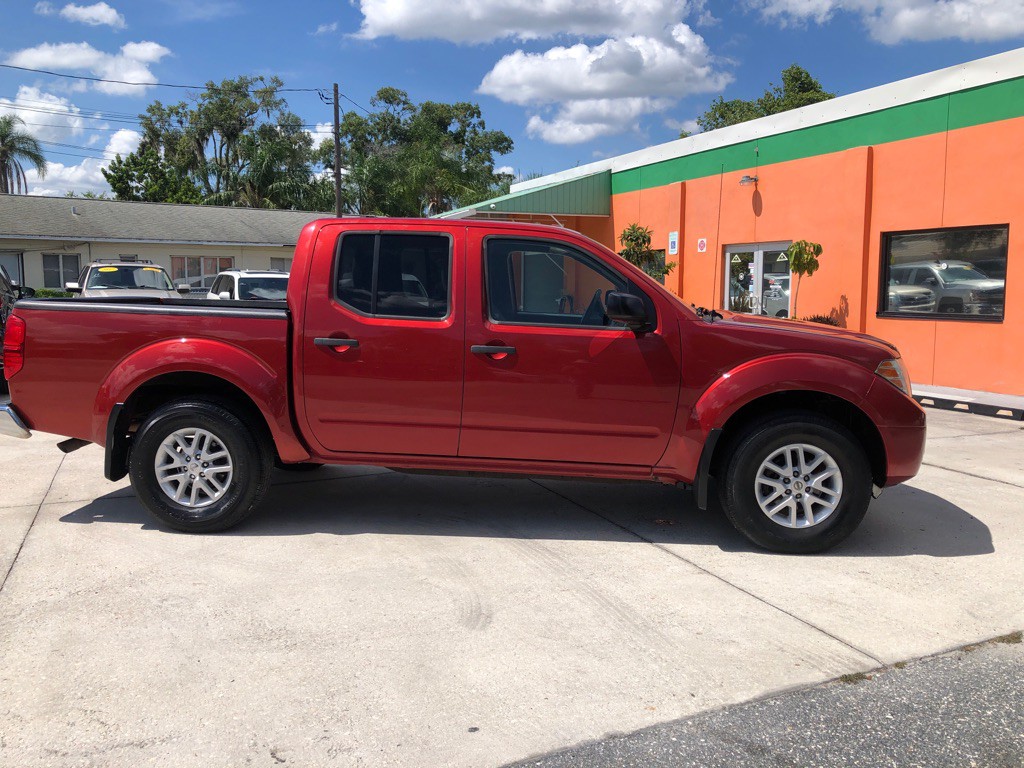 2018 Nissan Frontier Image 2