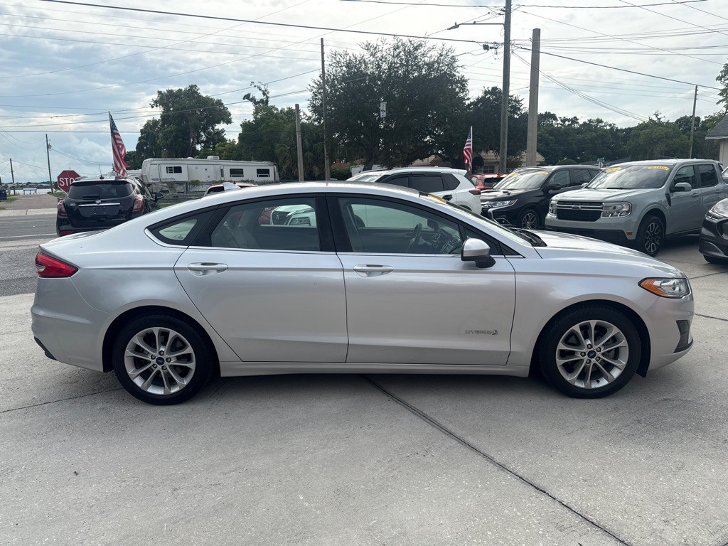 2019 Ford Fusion Image 5